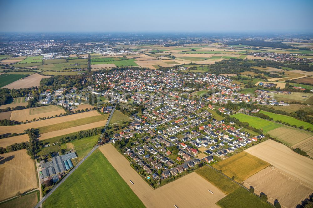 Bad Westernkotten from the bird's eye view: City view from the outskirts with adjacent agricultural fields in Bad Westernkotten in the state North Rhine-Westphalia, Germany