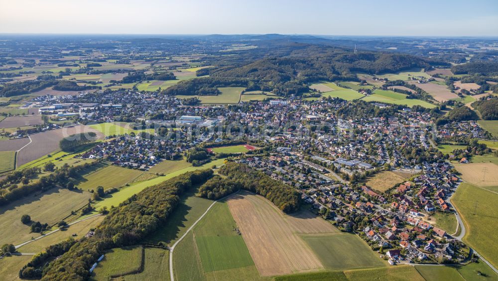 Aerial photograph Barnhausen - City view from the outskirts with adjacent agricultural fields in Barnhausen in the state North Rhine-Westphalia, Germany