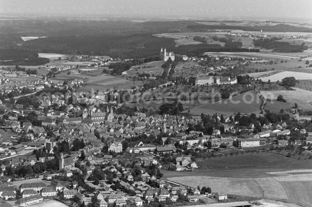 Ellwangen (Jagst) from above - City view from the outskirts with adjacent agricultural fields in Ellwangen (Jagst) in the state Baden-Wuerttemberg, Germany