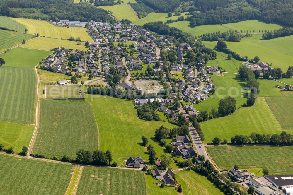 Aerial image Eslohe (Sauerland) - City view from the outskirts with adjacent agricultural fields in Eslohe (Sauerland) in the state North Rhine-Westphalia, Germany