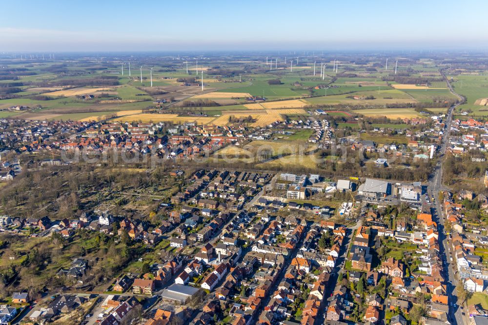 Aerial image Ahlen - City view from the outskirts with adjacent agricultural fields on Konrad-Adenauer-Ring - Sedanstrasse in Ahlen in the state North Rhine-Westphalia, Germany