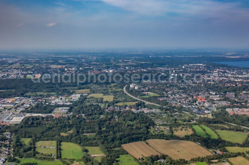 Flensburg from the bird's eye view: City view from the outskirts with adjacent agricultural fields in suedwestlichen Stadtgebiet in Flensburg in the state Schleswig-Holstein, Germany