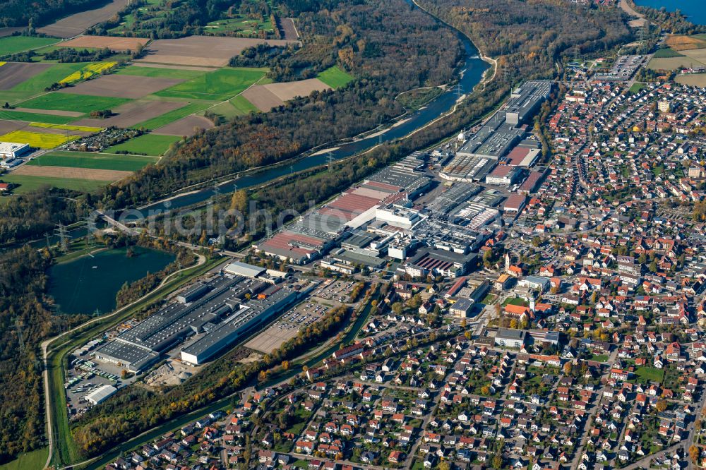 Aerial photograph Vöhringen - City view from the outskirts with adjacent agricultural fields in Vöhringen in the state Bavaria, Germany