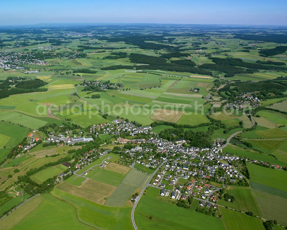 Aerial photograph Weißdorf - City view from the outskirts with adjacent agricultural fields in Weißdorf in the state Bavaria, Germany