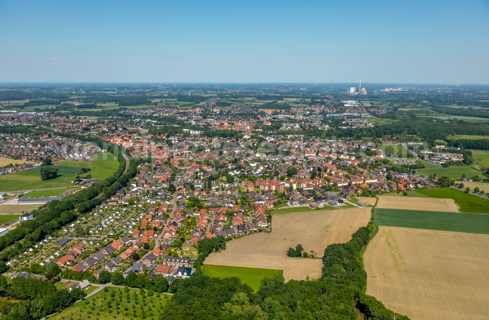 Werne from above - City view from the outskirts with adjacent agricultural fields in Werne at Ruhrgebiet in the state North Rhine-Westphalia, Germany