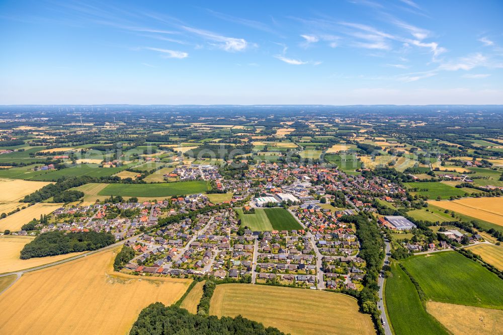 Westkirchen from the bird's eye view: City view from the outskirts with adjacent agricultural fields in Westkirchen in the state North Rhine-Westphalia, Germany