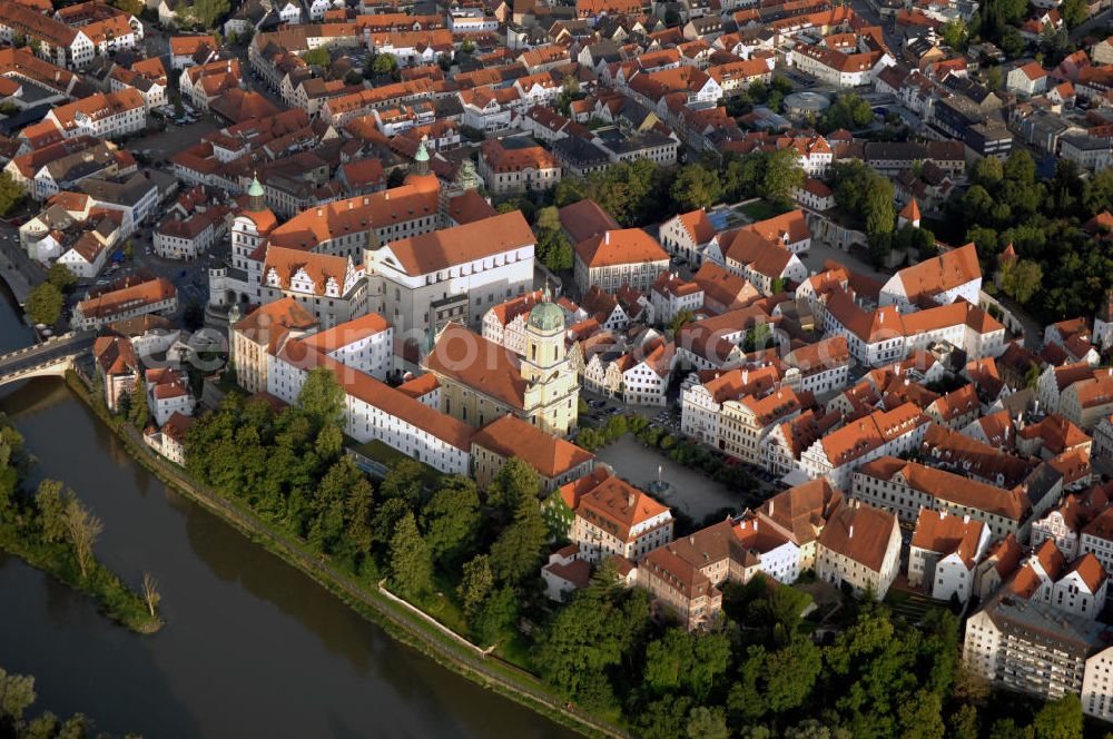 Neuburg an der Donau from the bird's eye view: Blick auf das Stadtschloss, eine ursprüngliche Burganlage aus dem Frühmittelalter, welche 1527 in ein Renaissance-Schloss umgestaltet wurde. Kontakt: Schlossverwaltung Neuburg, Residenzstraße 2, 86633 Neuburg, Tel. 08431 6443-0, Fax 08431 6443-44, E-Mail svneuburg@bsv.bayern.de,