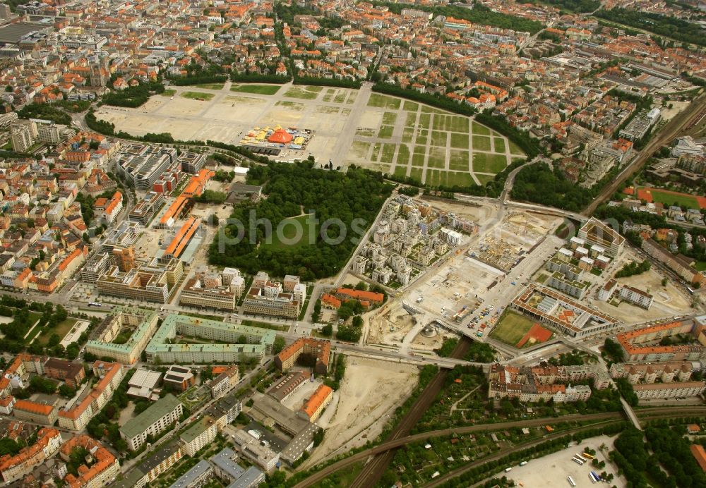 München from above - District view with streets, apartments and Bayernapark and Theresienwiese in the district Schwanthalerhoehe in Munich in the state Bavaria, Germany