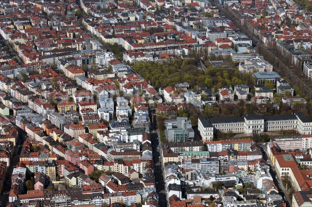 Aerial photograph München - Downtown area with a view from the Maxvorstadt towards Schwabing in the urban area in Munich in the state Bavaria, Germany