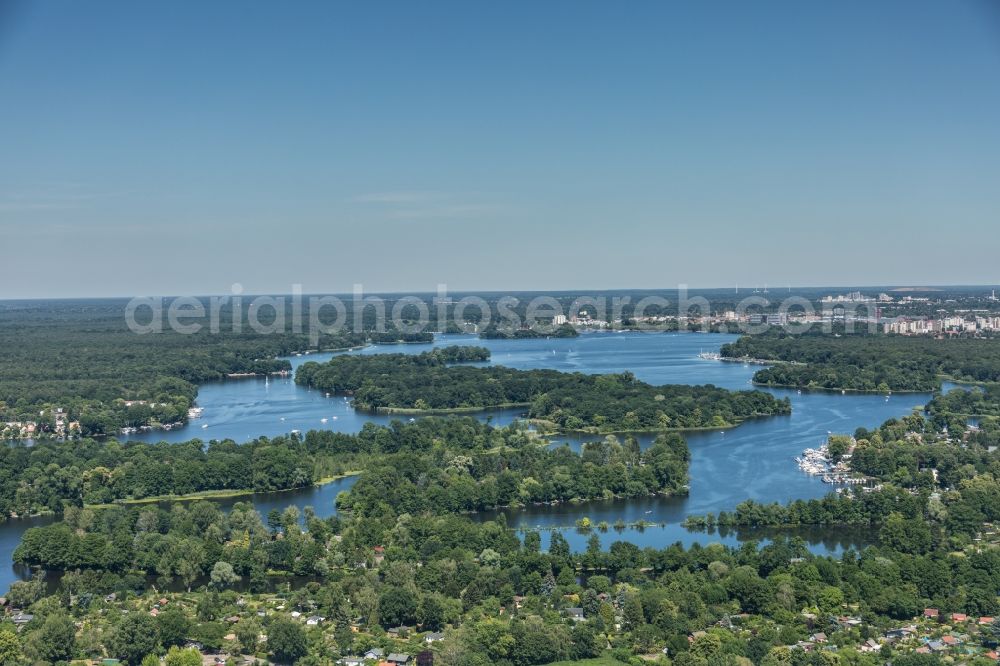 Berlin from the bird's eye view: District - view from the grounds of the bays on the island Valentinswerder and Baumwerder on the banks of the Havel and Lake Tegel in Berlin - Spandau