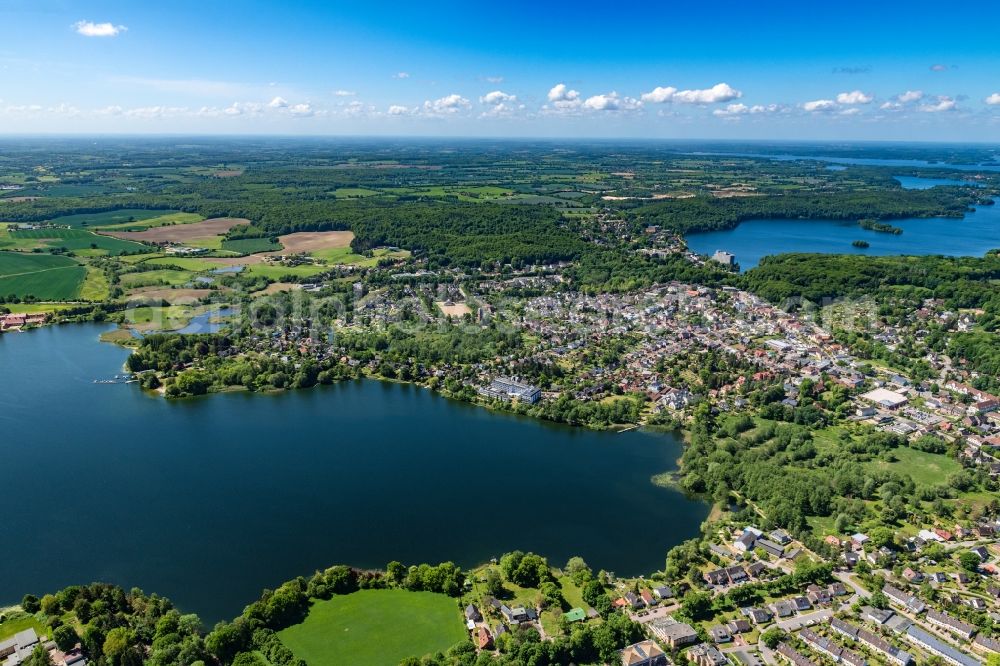 Aerial photograph Malente - Bad Malente-Gremsmuehlen district in Malente in the state of Schleswig-Holstein. The small town of Malente in Ostholstein is located on Dieksee and Kellersee