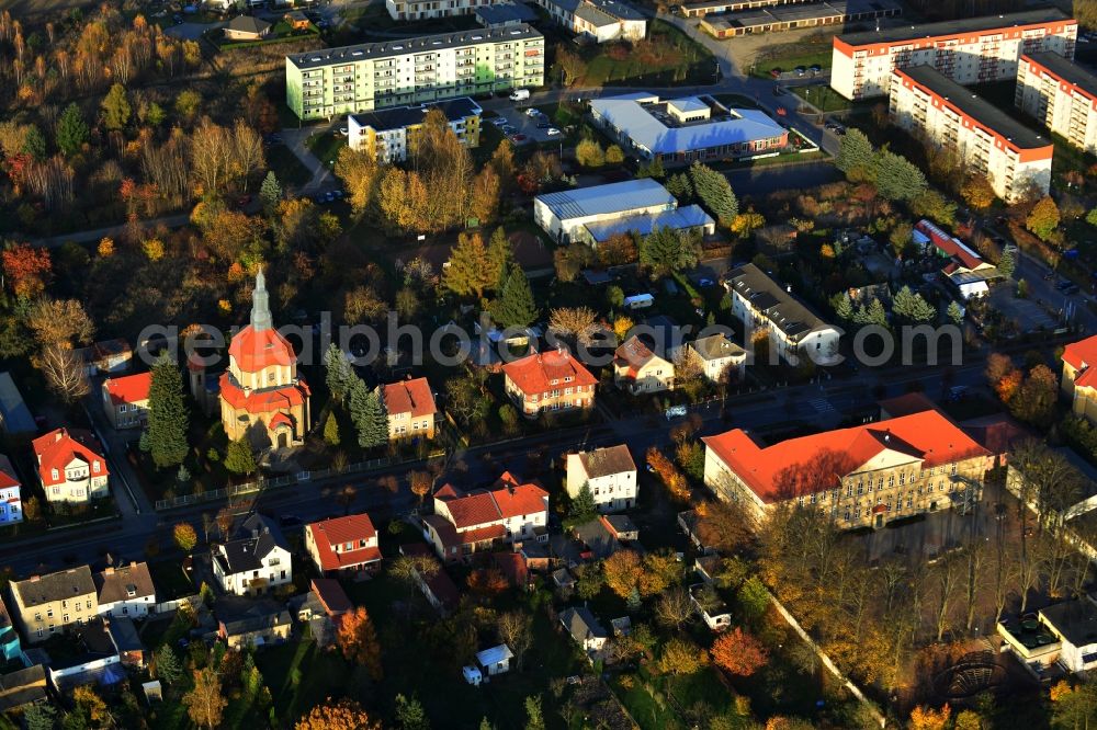 Aerial image Biesenthal - Part of town Biesenthal with a view over the Saint Marienkirche and the primary school Biesenthal in the state of Brandenburg