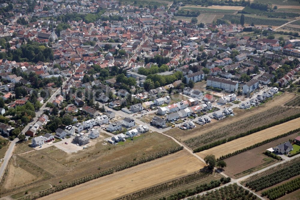 Mainz from the bird's eye view: District Finthen in the city in Mainz in the state Rhineland-Palatinate