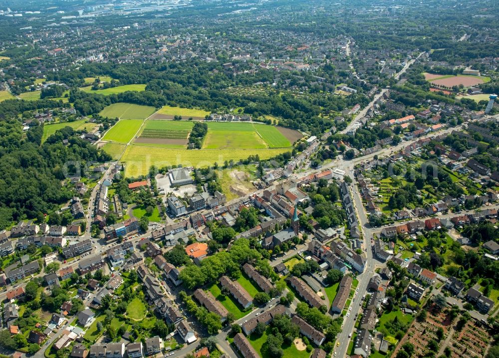 Aerial image Essen - District Fintrop in the city in Essen in the state North Rhine-Westphalia