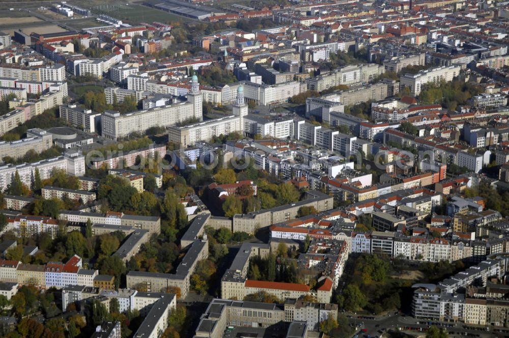 Berlin from above - Blick auf den Stadtteil Friedrichshain in Berlin. Im Bildzentrum sind die Türme des Frankfurter Tors zu sehen.