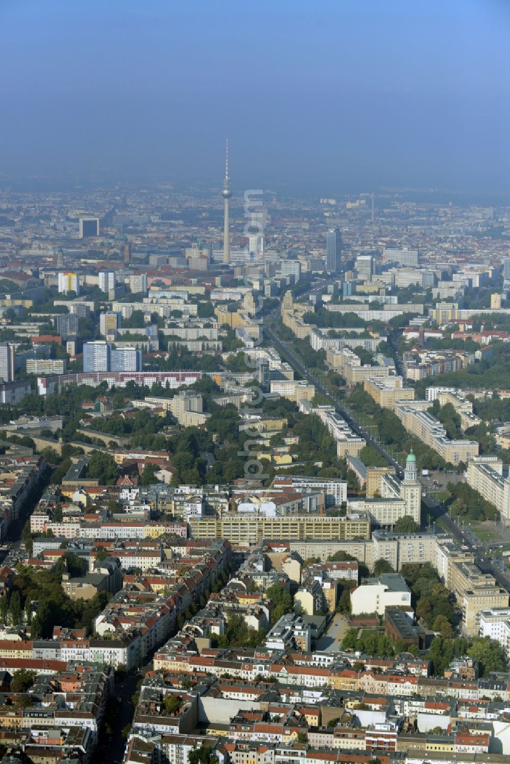 Aerial photograph Berlin - District Friedrichshain residential area along of the Karl-Marx-Allee in the city in Berlin in Germany