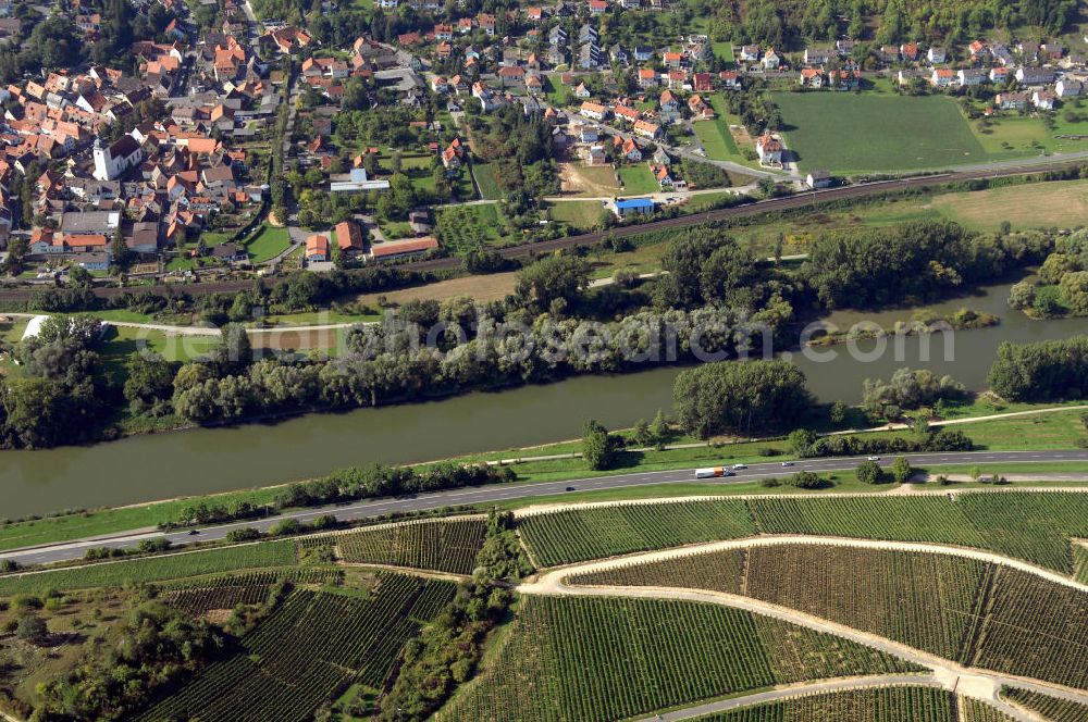 Aerial photograph OCHSENFURT - Blick auf den Stadtteil Goßmannsdorf von Ochsenfurt am Main. Ochsenfurt ist eine Stadt im unterfränkischen Landkreis Würzburg und liegt im südlichen Maindreieck. Kontakt: Stadt Ochsenfurt, Hauptstrasse 42, 97199 Ochsenfurt, Tel. +49 (0)9331 97 0, Fax 09331 97 52, e-mail: info@ochsenfurt.com