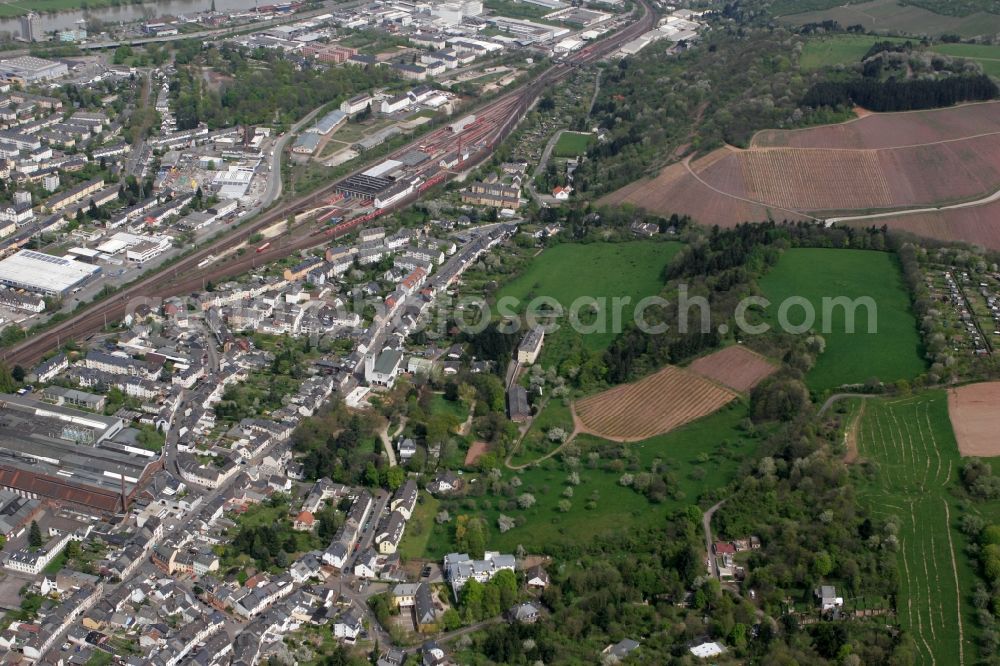 Trier Kürenz from above - View of the local district Kuerenz. Small residential area with apartment buildings located at the foot of the Petri mountain. District of Trier in Rhineland-Palatinate