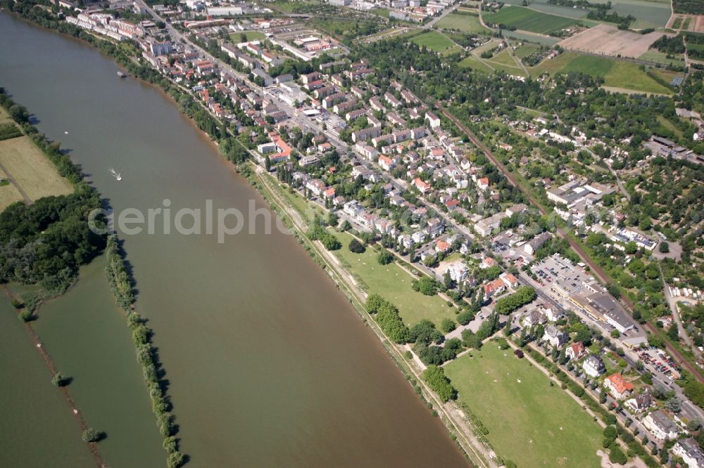 Aerial image Wiesbaden - The district Mainz-Kastel on the banks of the Rhine with residential and industrial areas in Wiesbaden in Hesse