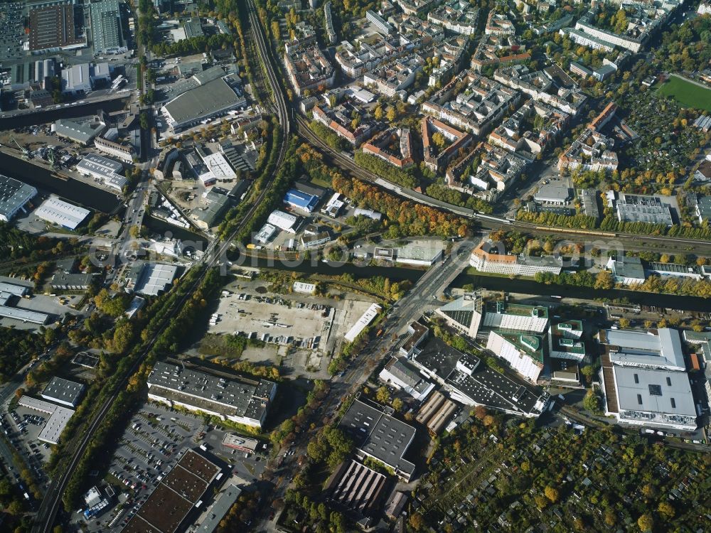 Aerial photograph Berlin - District in Neukoelln along the residential areas at the Saalestrasse, Sonnenallee and Braunschweiger street in the city in Berlin