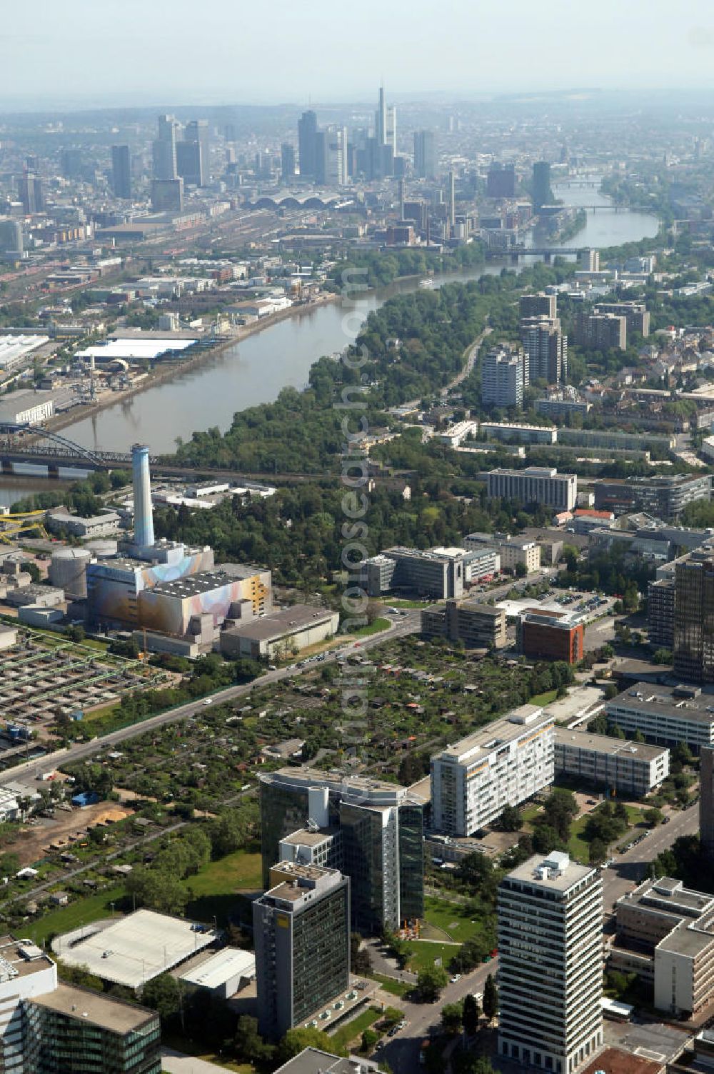 Frankfurt am Main from the bird's eye view: View over the district Niederrad in Frankfurt at the Main in Hesse