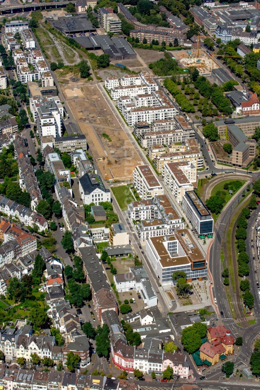 Aerial photograph Düsseldorf - District Oberkassel with residential buildings an building areas in the city in Duesseldorf in the state North Rhine-Westphalia