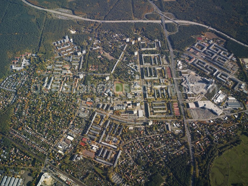 Potsdam from above - District Potsdam Suedost and its housing areas Stern and Am Stern with the nearby shopping center Stern-Center Potsdam besides the Nuthestrasse in the city in Potsdam in the state Brandenburg