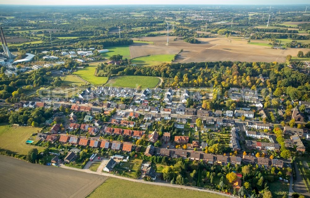 Gladbeck from above - District Rentfort with multiple dwelling along the Hegestrasse in Gladbeck in the state North Rhine-Westphalia