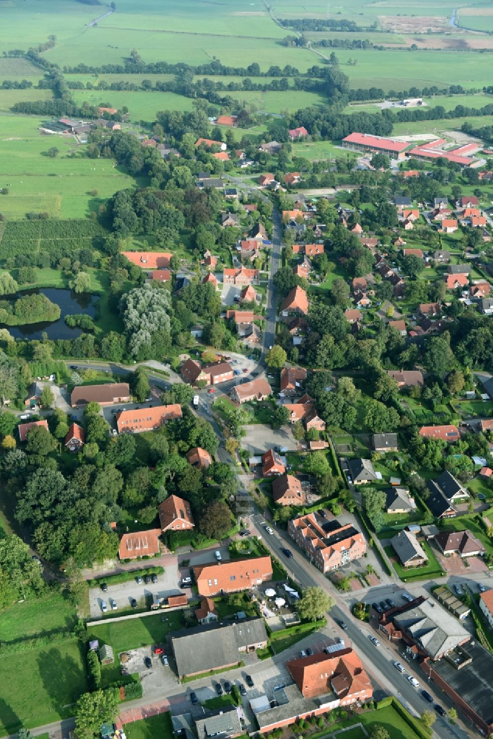 Großefehn from the bird's eye view: District Timmel in the city in Grossefehn in the state Lower Saxony