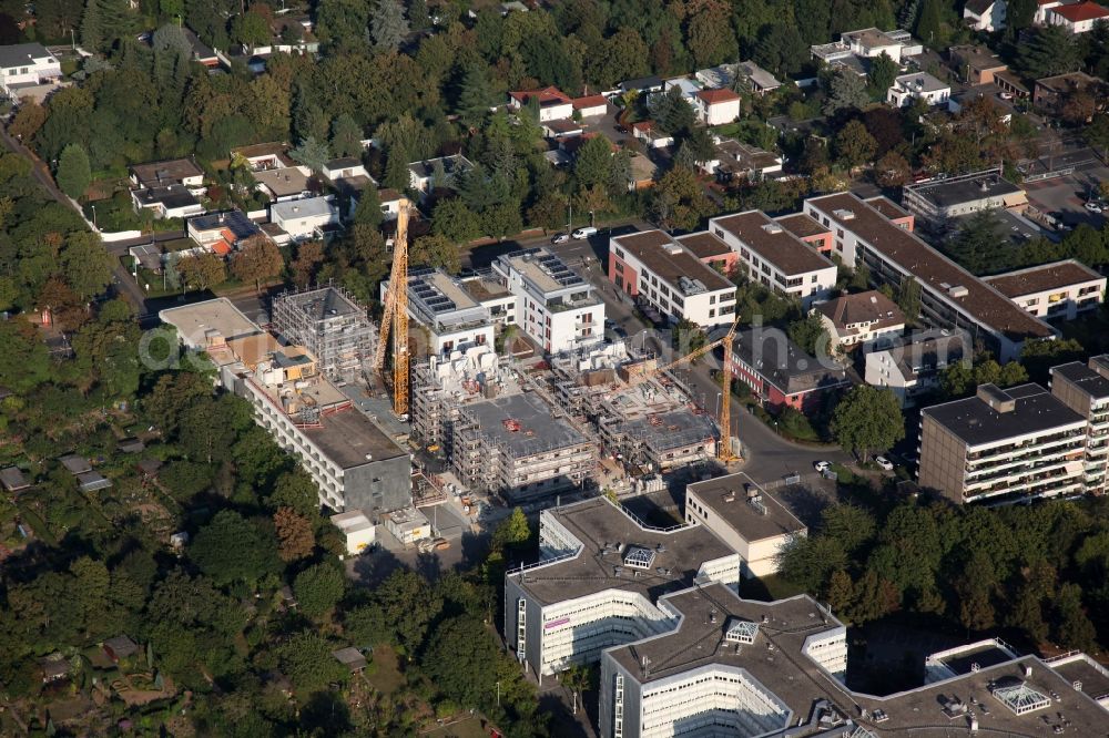 Aerial photograph Mainz - District Weisenau in the city in Mainz in the state Rhineland-Palatinate. At the construction site are creating new homes