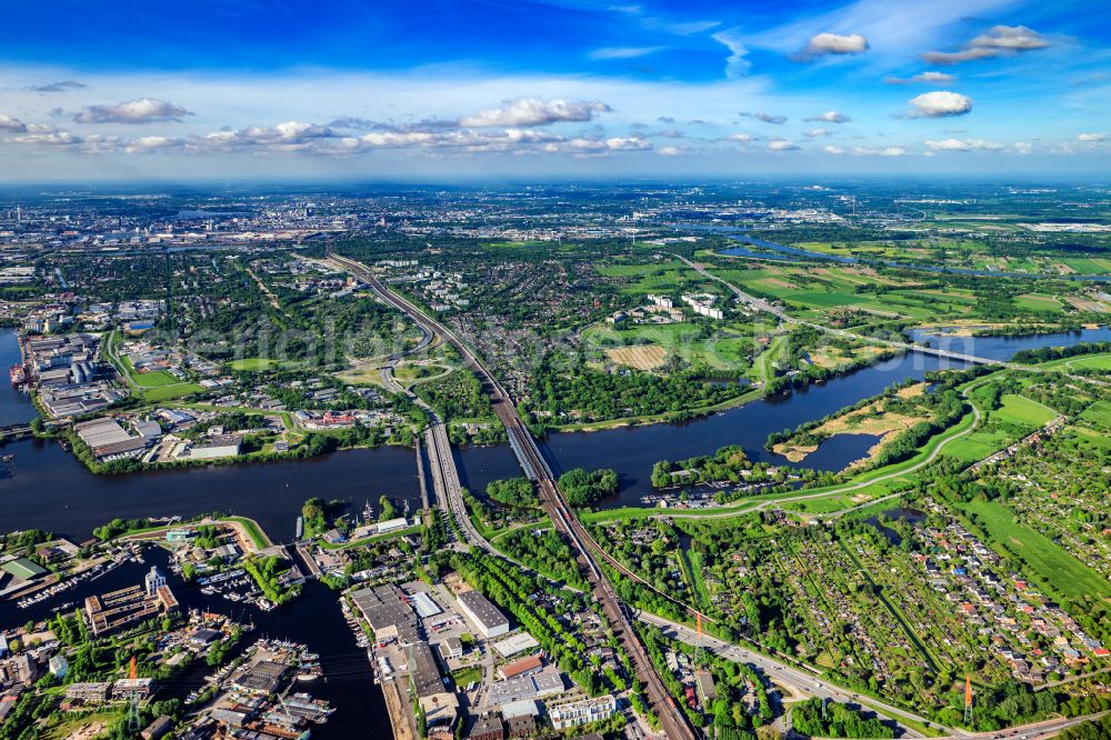 Hamburg from the bird's eye view: Wilhelmsburg district in the Elbruecken Suederelbe urban area in Hamburg, Germany