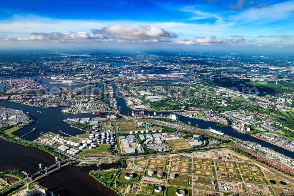 Hamburg from the bird's eye view: Wilhelmsburg district in the Elbruecken Suederelbe urban area in Hamburg, Germany