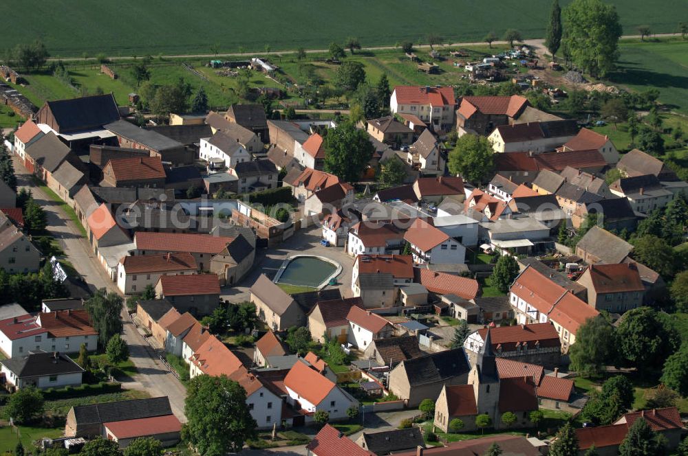 Freyburg ( Unstrut ) from the bird's eye view: District Zeuchfeld of the city Freyburg ( Unstrut ) with the Church in Saxony-Anhalt