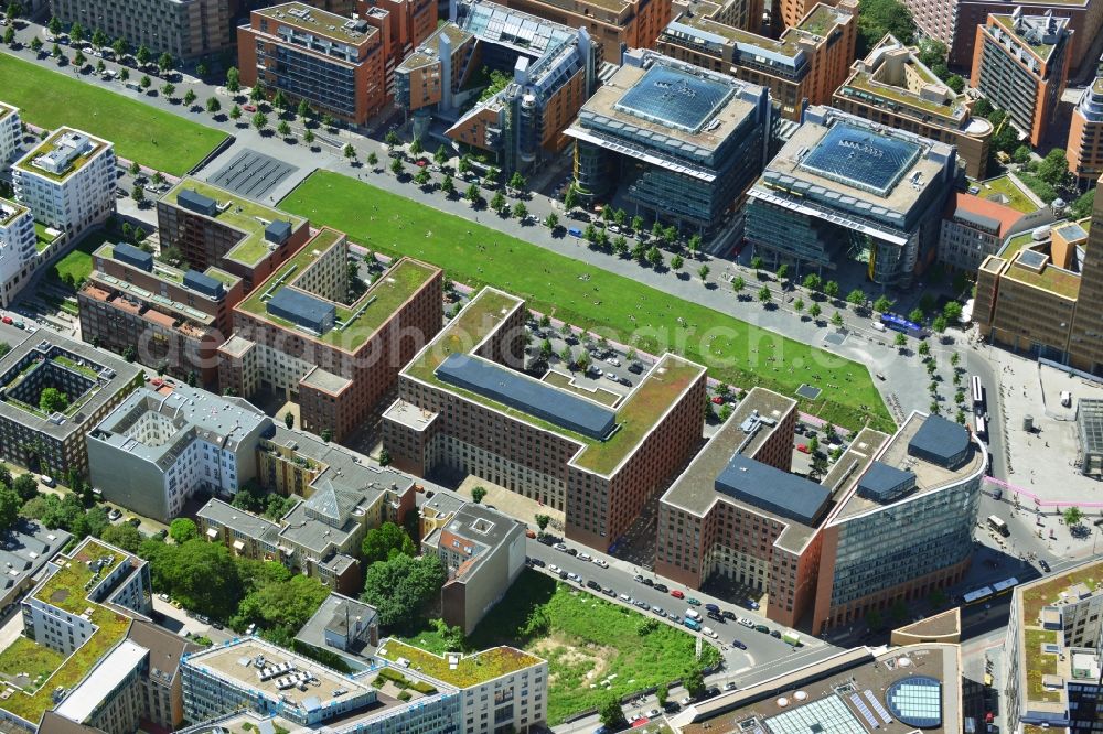 Aerial photograph Berlin - View at the buildings of the Park Colonnade at the Potsdamer Platz in the district Mitte in Berllin. The ensemble consists of five individual buildings, designed by the architect Giorgio Grassi. The individual buildings were each designed by different architects. On the so-called Berlin mix offices, restaurants, bars, shops and flats are here located. Responsible for the Park Colonnades is the HVB Immobilien AG