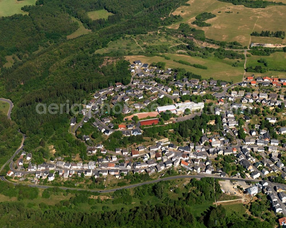 Aerial image Idar-Oberstein - View of the Algenrodt part of the town of Idar-Oberstein in the state of Rhineland-Palatinate. The town is located in the county district of Birkenfeld, on the southern edge of the Hunsrueck region on both sides of the river Nahe. It is surrounded by agricultural land, meadows and forest and consists of three parts of the historic town and several villages which were incorporated. Algenrodt is part of the historic town centre