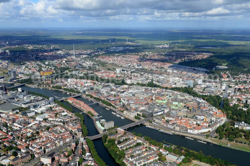 Bremen from the bird's eye view: View of the historic city centre of the Hanseatic city with the Teerhof peninsula between the river Weser and its branch Kleine Weser in Bremen in Germany