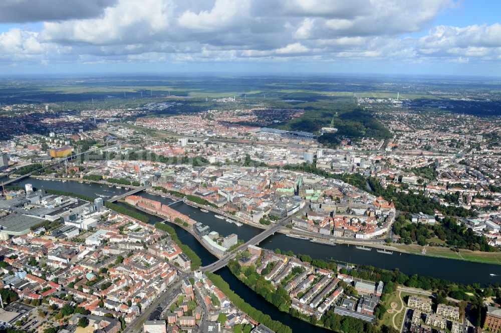 Aerial photograph Bremen - View of the historic city centre of the Hanseatic city with the Teerhof peninsula between the river Weser and its branch Kleine Weser in Bremen in Germany