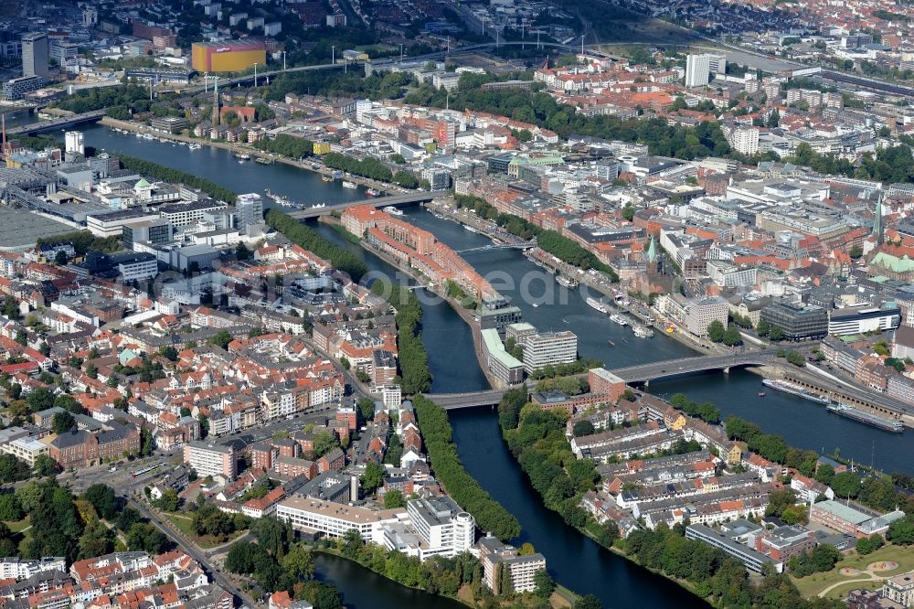 Aerial photograph Bremen - View of the historic city centre of the Hanseatic city with the Teerhof peninsula between the river Weser and its branch Kleine Weser in Bremen in Germany