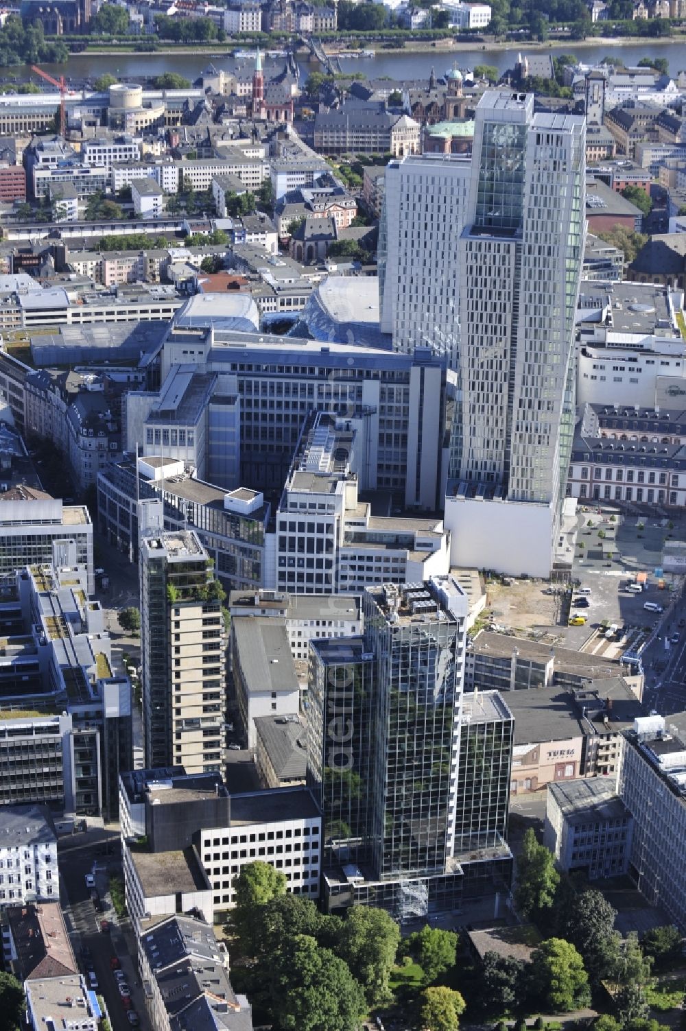 Frankfurt am Main from the bird's eye view: View of the Palais Quartier in Frankfurt am Main in Hesse. It is a building complex, which includes next to the shopping center MyZeil and the Jumeirah Frankfurt hotel also the office tower Nextower, which was desingned by KSP Engel and Zimmermann