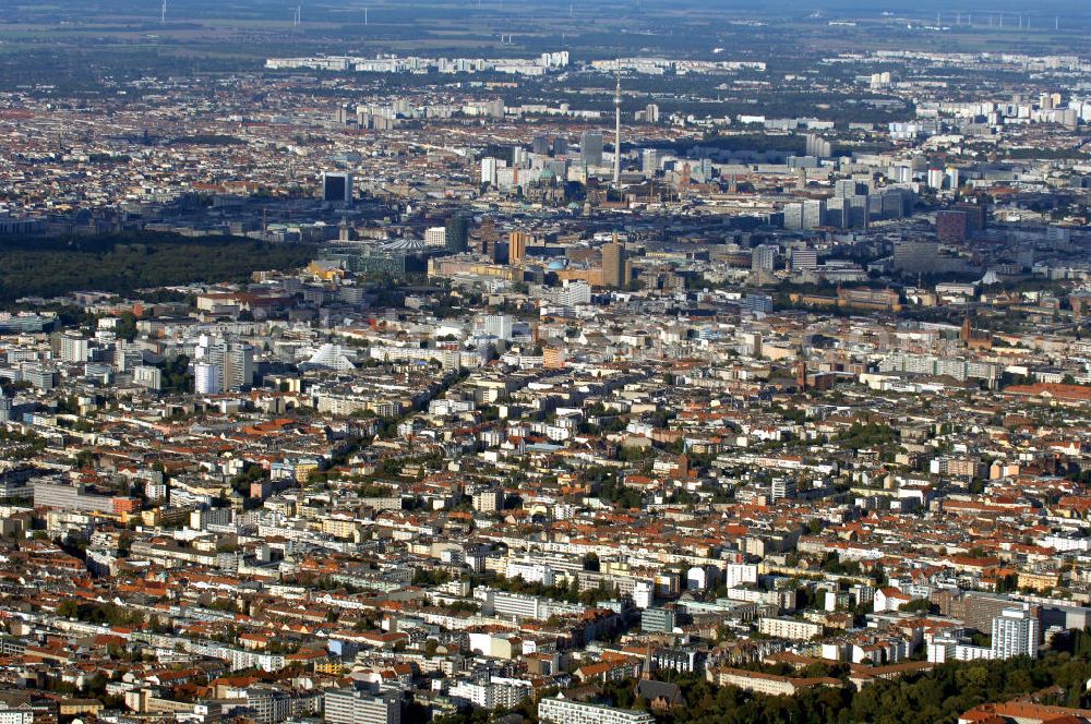 Berlin from the bird's eye view: Blick auf den Stadtteil Schöneberg in Richtung Tiergarten.