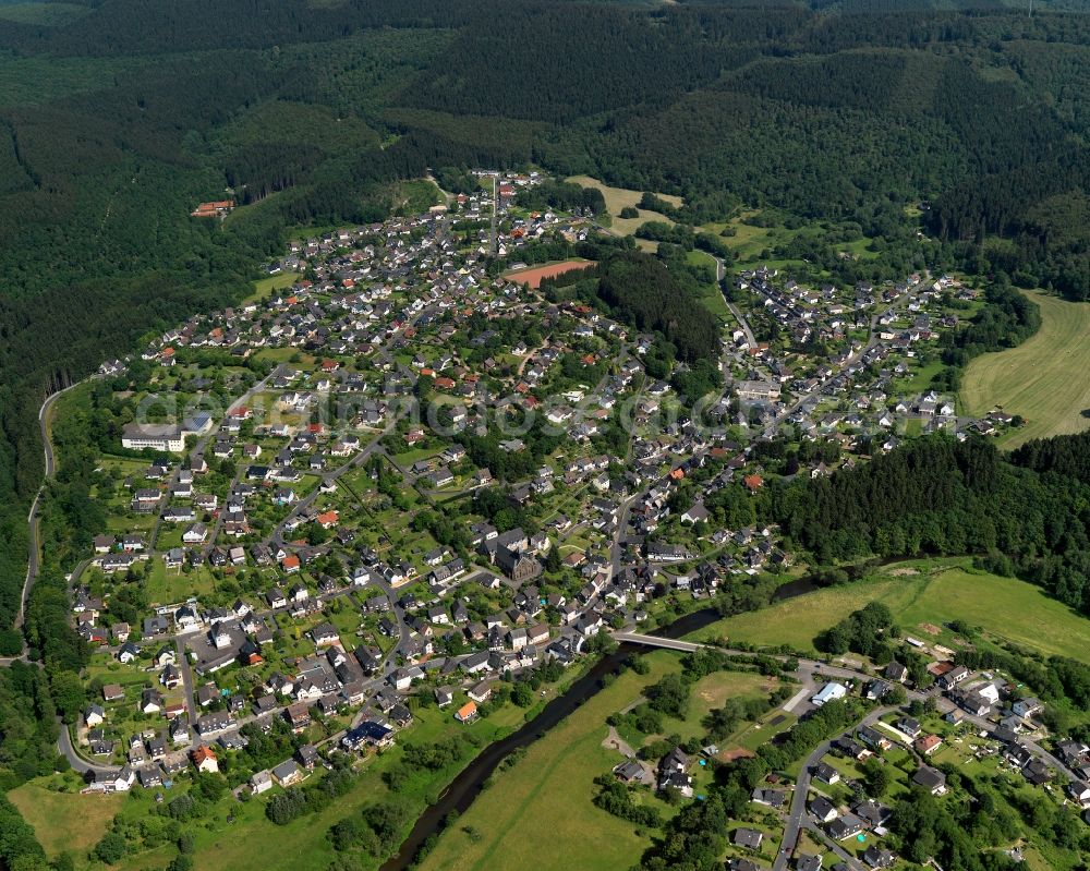 Aerial photograph Brachbach - City view of the borough Brachbach in Kirchen (Sieg) in Rhineland-Palatinate. The town is a recognized health resort in the southwestern part of Siegerlands