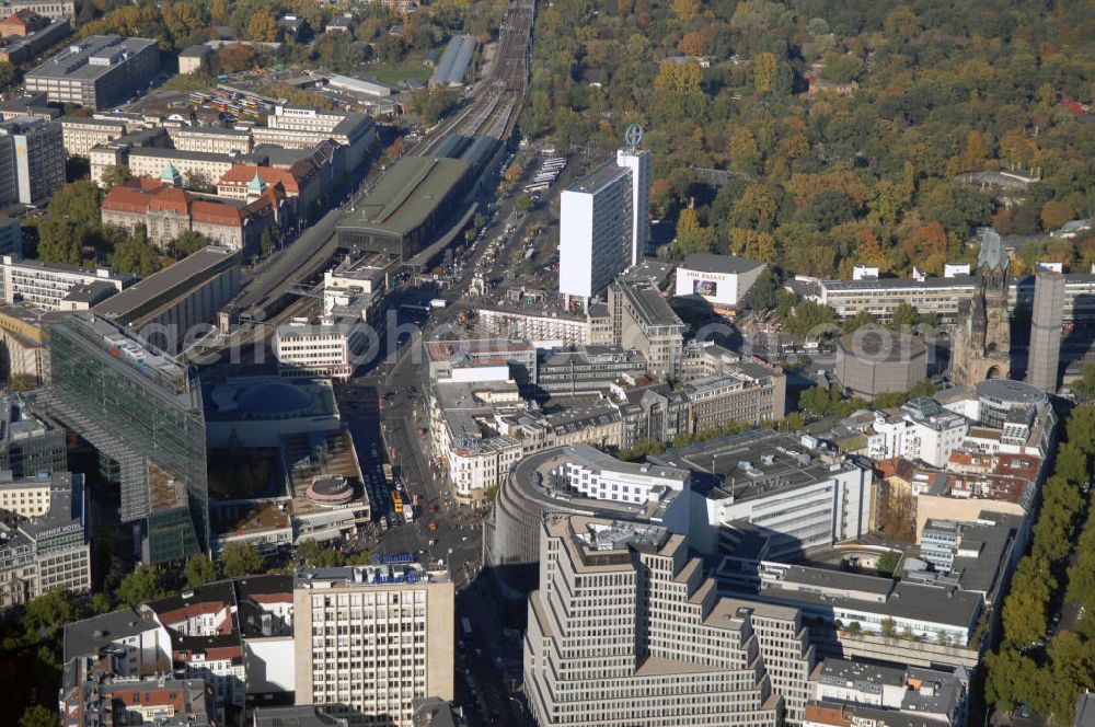 Berlin from the bird's eye view: Blick auf das Wohn- und Geschäftsviertel um den Zoologischen Garten in Berlin-Charlottenburg.