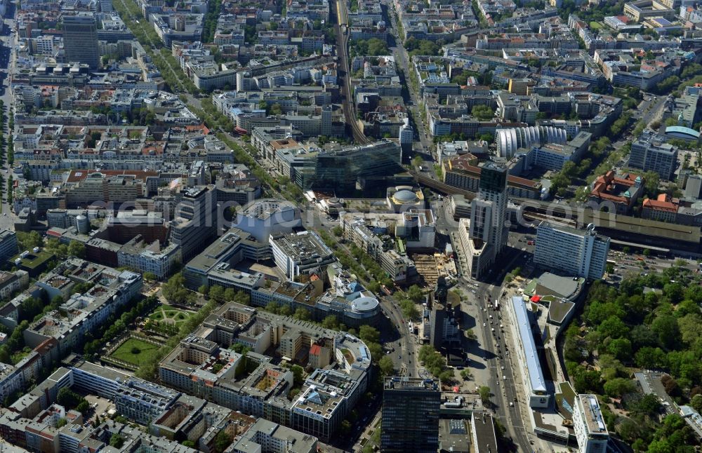 Aerial photograph Berlin - Partial view of the city at the City West Breitscheidplatz with the Kudammm in Berlin - Charlottenburg. With the overview of the city area between the high-rise Europa Center, Zoofenster, building ensemble Bikini - house opposite the ruins of the Kaiser Wilhelm Memorial Church