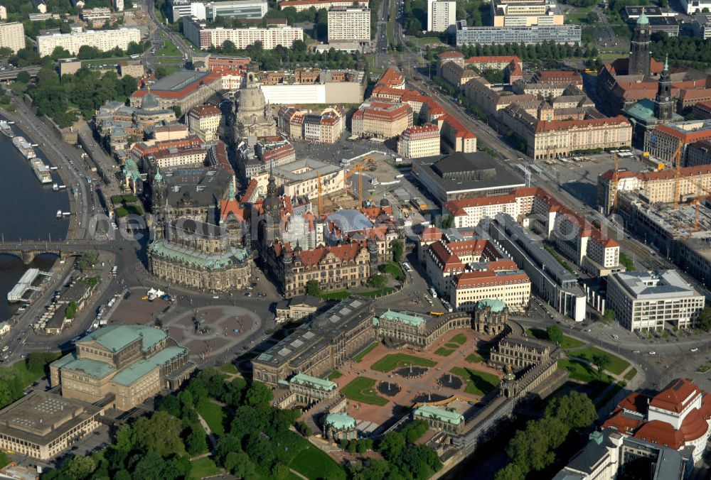 Dresden from the bird's eye view: Blick über die Altstadt an der Augustusbrücke mit dem Dresdner Zwinger am Elbufer in Dresden. View over historic district at bridge Augustusbruecke on bank of the River Elbe.