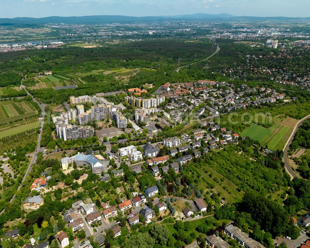 Aerial photograph Mainz - View of the Finthen district of Mainz in the state of Rhineland-Palatinate. The most Western district includes several residential areas and estates and is surrounded by fields, meadows and wooded hills