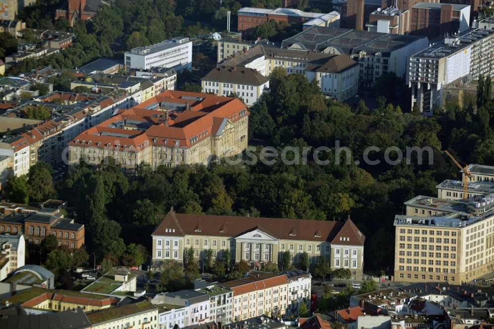 Aerial photograph Berlin - View of the area around Heinrich-von-Kleist-Park in the Schoeneberg part of Berlin in Germany. The area includes historic buildings, home to the University of the arts UDK and University of popular arts HDPK