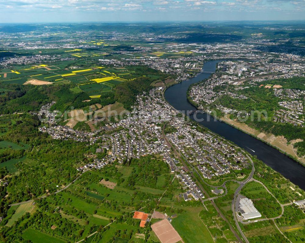 Aerial photograph Koblenz - View of the Guels part of Koblenz in the state Rhineland-Palatinate. Guels is located on the left riverbank of the river Moselle. A bit further away from the town centre, it is surrounded by hills and meadows and a pure residential area