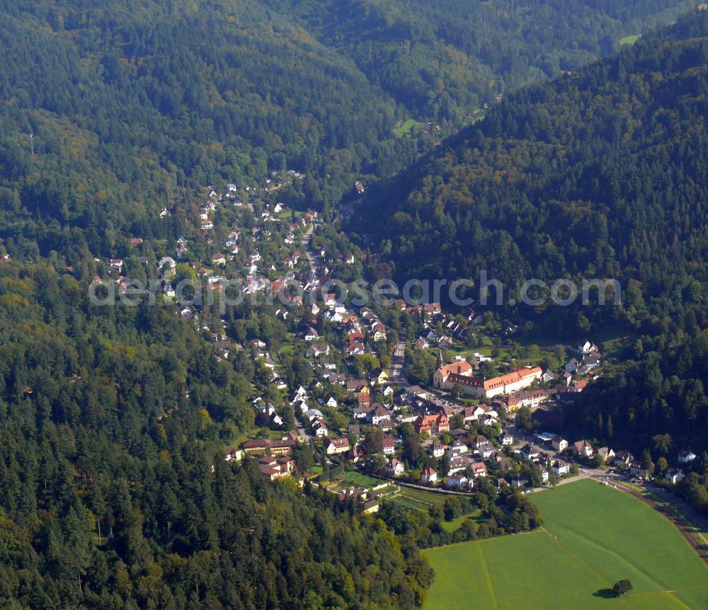 Freiburg im Breisgau from above - Stadtteilansicht von Günterstal, geprägt durch Mehrfamilienhäuser und die Liebfrauenkirche, im Bohrer-Tal am Fuße des Berges Schauinsland in Freiburg, Baden-Württemberg. Cityscape of the district Günterstal, characterized by blocks of flats and the church Liebfrauenkirche, at the foot of the mountain Schauinsland in the valley Bohrer Tal in Freiburg, Baden-Wuerttemberg.