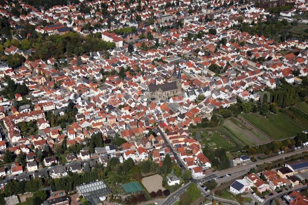 Aerial photograph Mainz - View of the Gonsenheim district of Mainz in the state of Rhineland-Palatinate. The second-largest district of Mainz is located in the Northwest of the city and is surrounded by the federal motorways A60 and A643. On its western edge, there are wooded areas. The district includes several sports facilities and residential estates