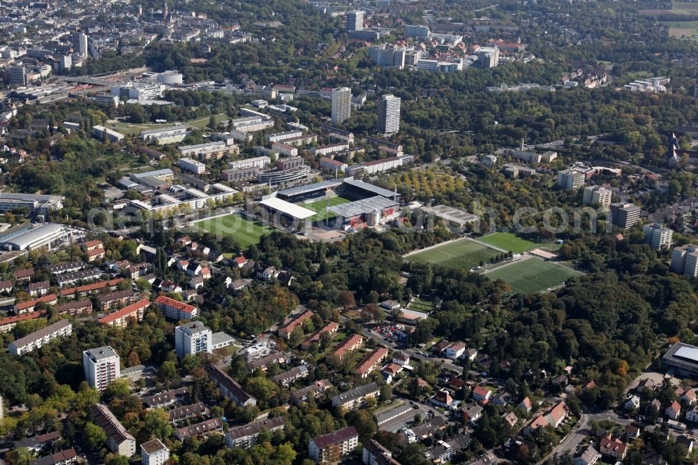 Mainz from the bird's eye view: View of the Hartenberg-Muenchfeld district of Mainz in the state of Rhineland-Palatinate. The Northern district is home to several important buildings and institutions of Mainz - such as the stadium of Mainz 05, the state broadcasting house or the Binger Schlag area - and includes several residential areas and estates